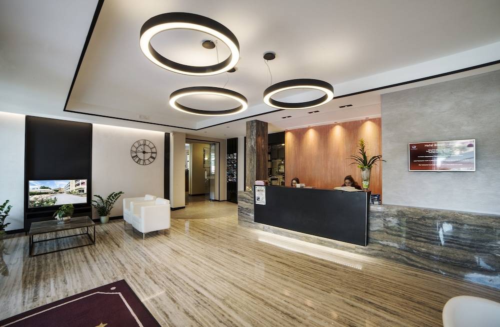 Hotel Bisesti ***S 2