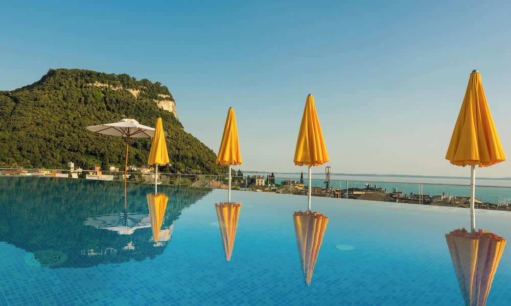 Sky Pool Hotel Sole Garda 1