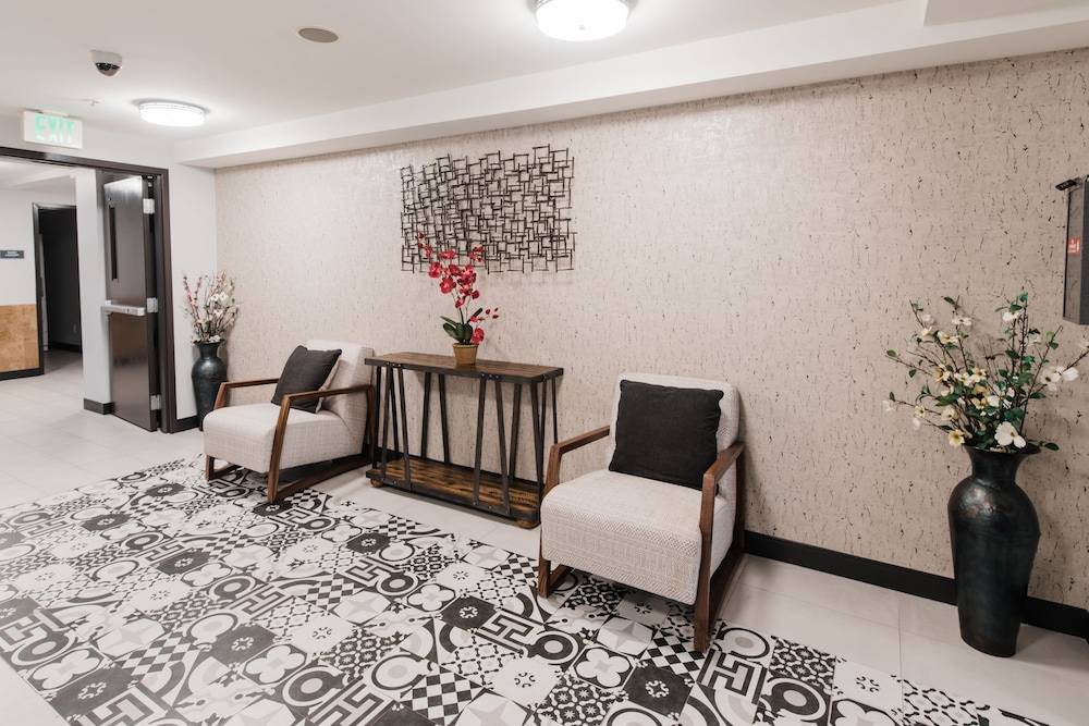City Express By Marriott Manhattan Beach 2