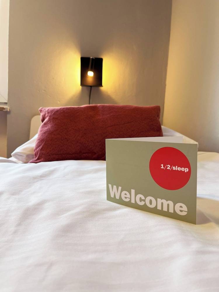 1, 2, sleep Hostel Nürnberg Messe 2