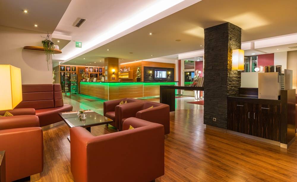 NOVINA HOTEL Südwestpark 2