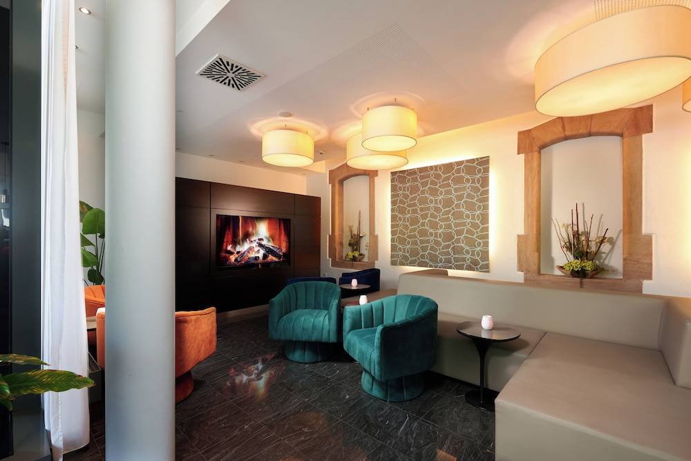 Novina Hotel Tillypark 2