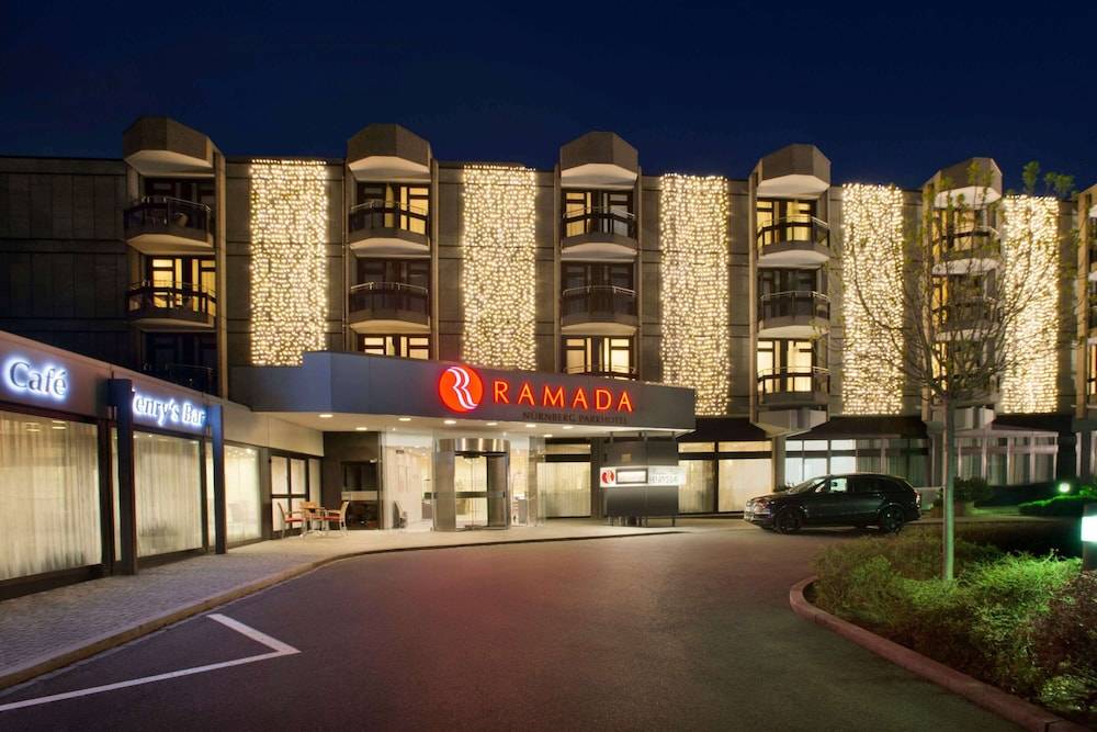Ramada Nürnberg Parkhotel 1