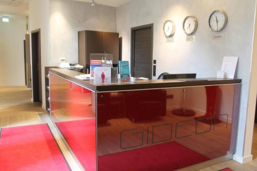 Gideon Hotel 2