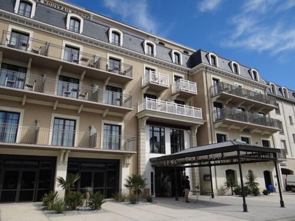 Hôtel Le Nouveau Monde 1