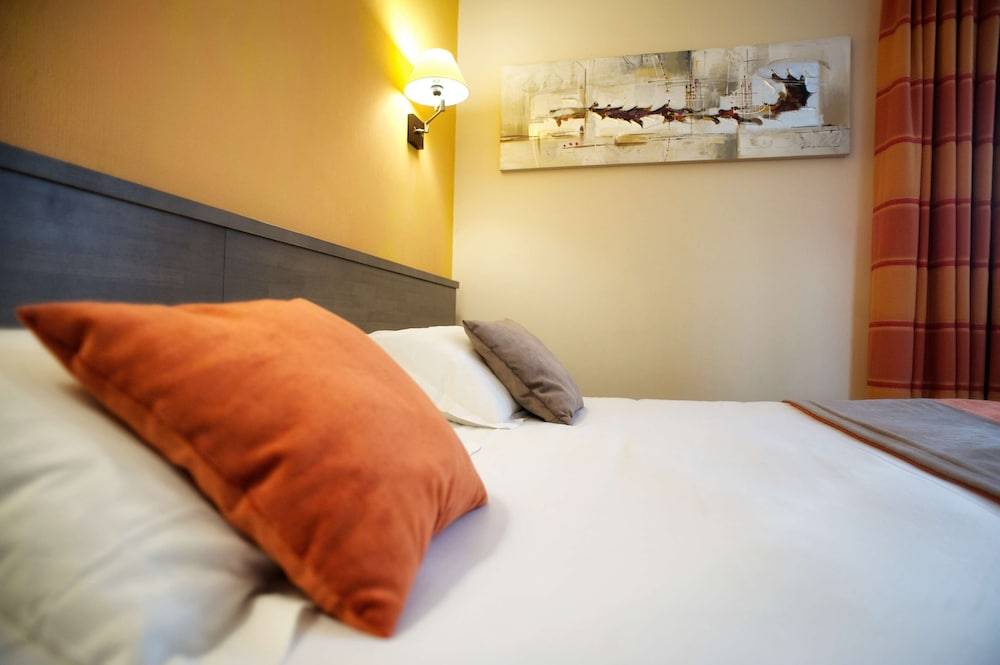 Brit Hotel Le Surcouf 1