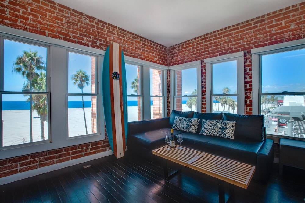 Venice Breeze Suites 1