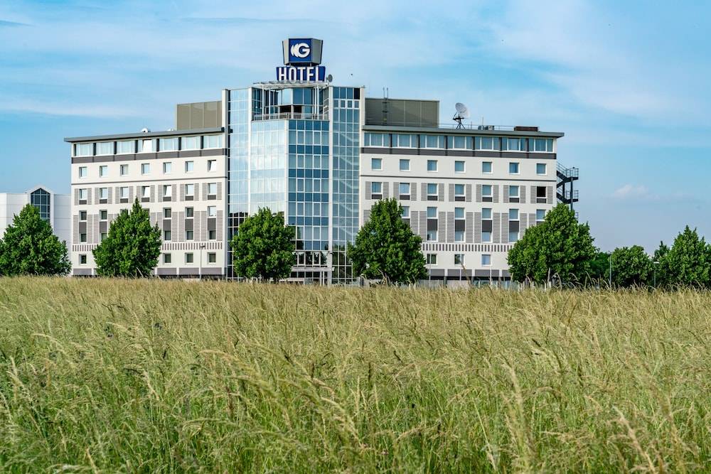 Globana Airport Hotel 1