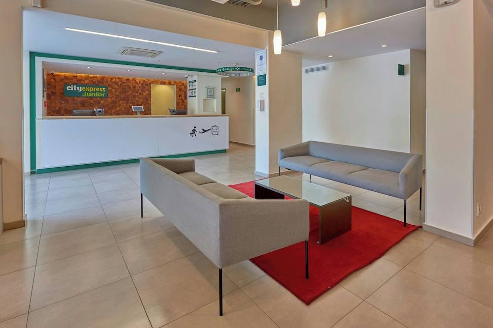 City Express Junior by Marriott Toluca Zona Industrial 2
