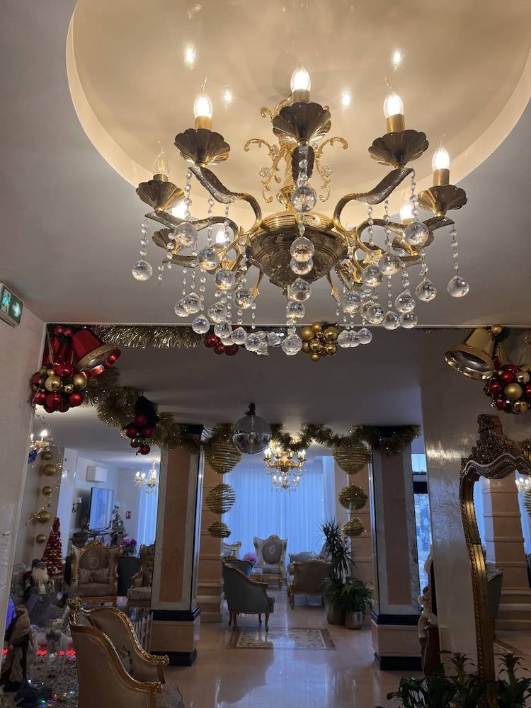 HOTEL ROYAL Paris Ivry 2