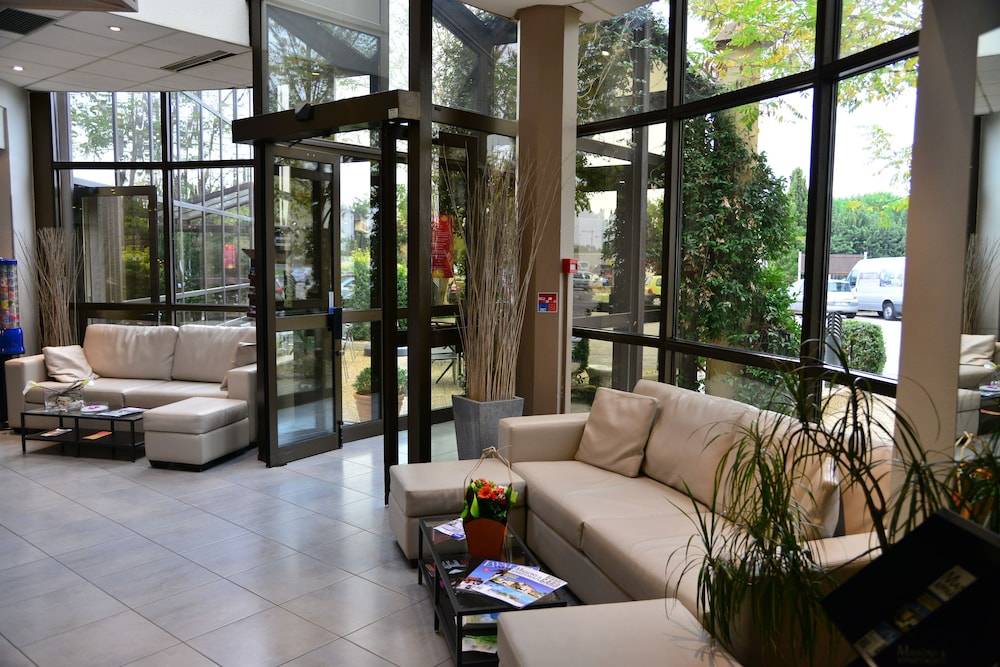 Aeroport Hotel - Parc Expo 2