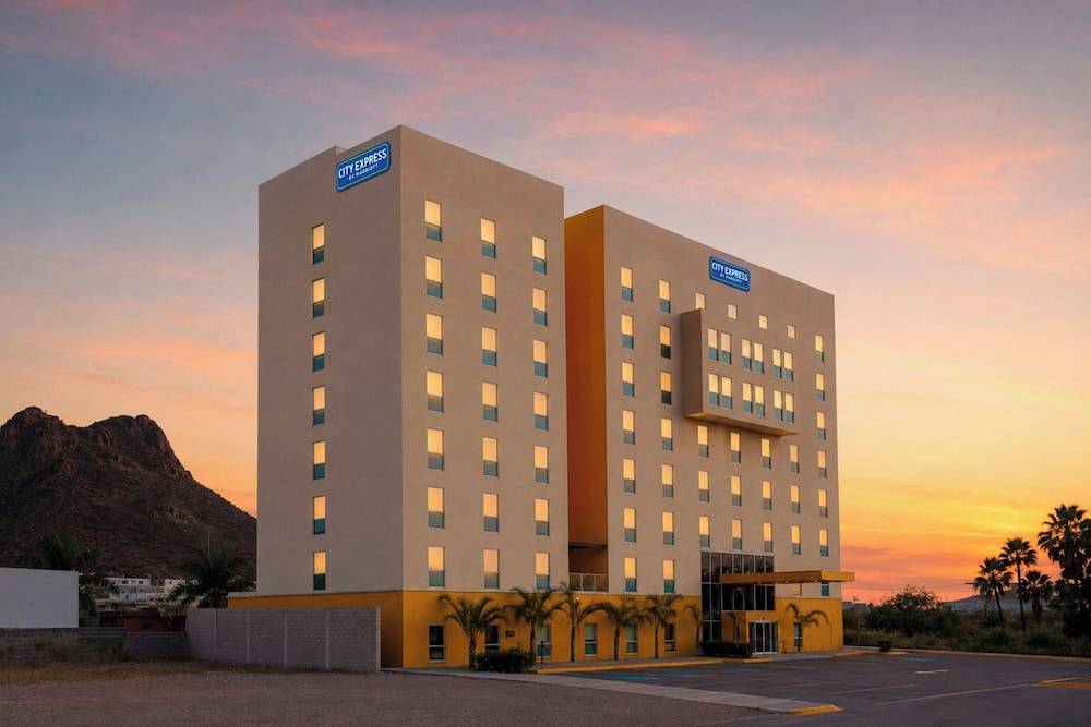 City Express by Marriott Guaymas 1