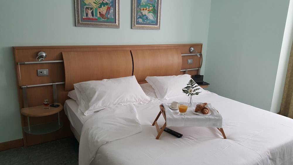 Marina Palace Hotel & Congress Hall 1