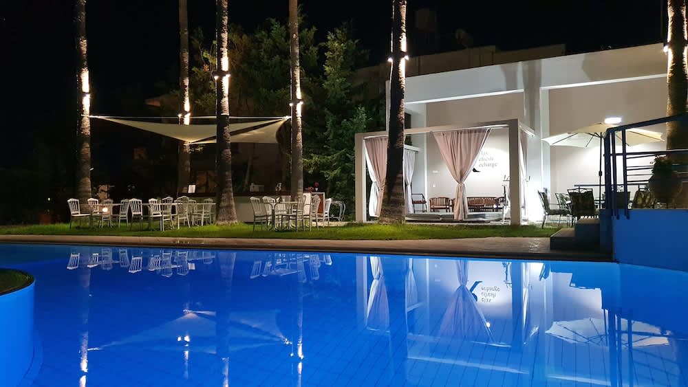 Elizabeth Suites 1