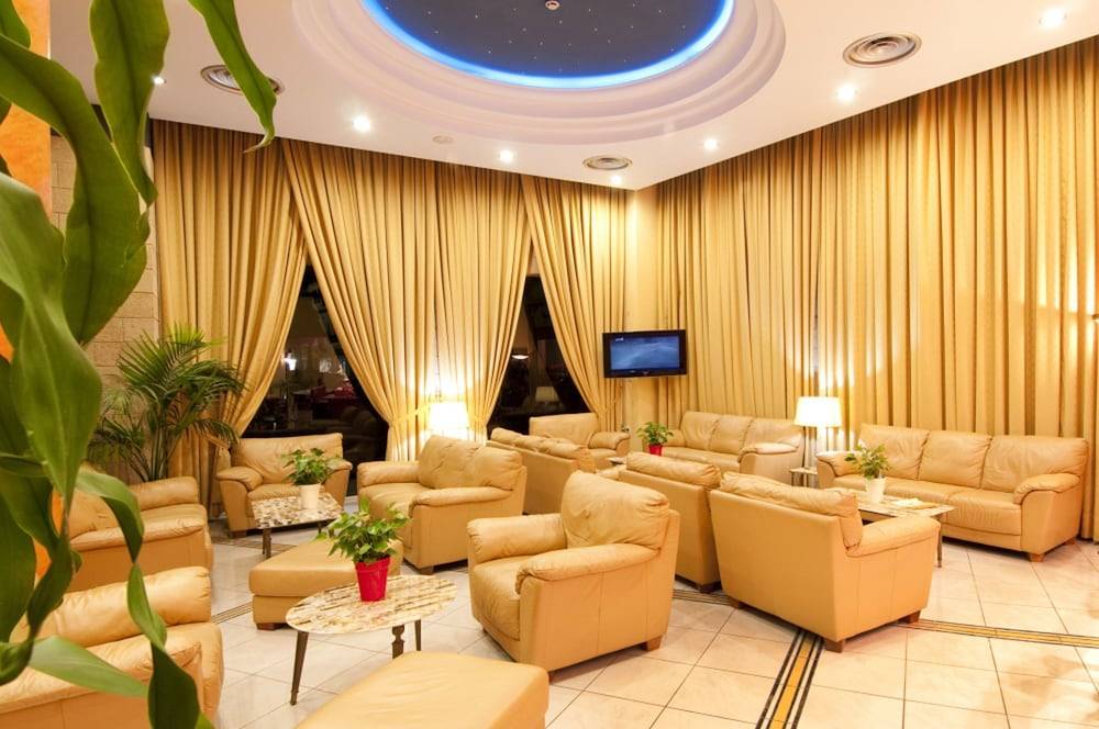 Alexandra Hotel&Apartments 2