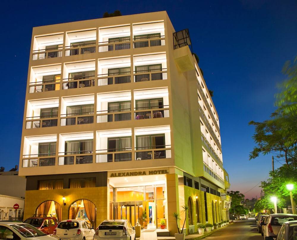 Alexandra Hotel&Apartments 1