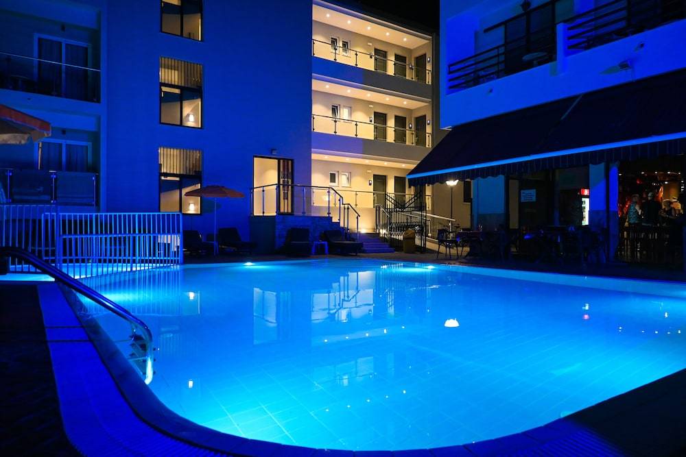 Poseidon Hotel and Apartments 1