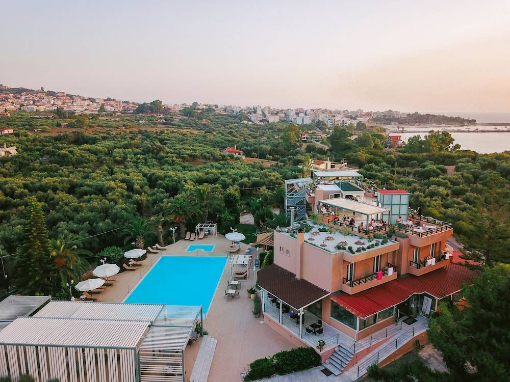 Apollo Resort Art Hotel 1
