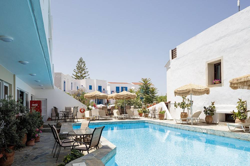Kasteli Studios & Apartments 1