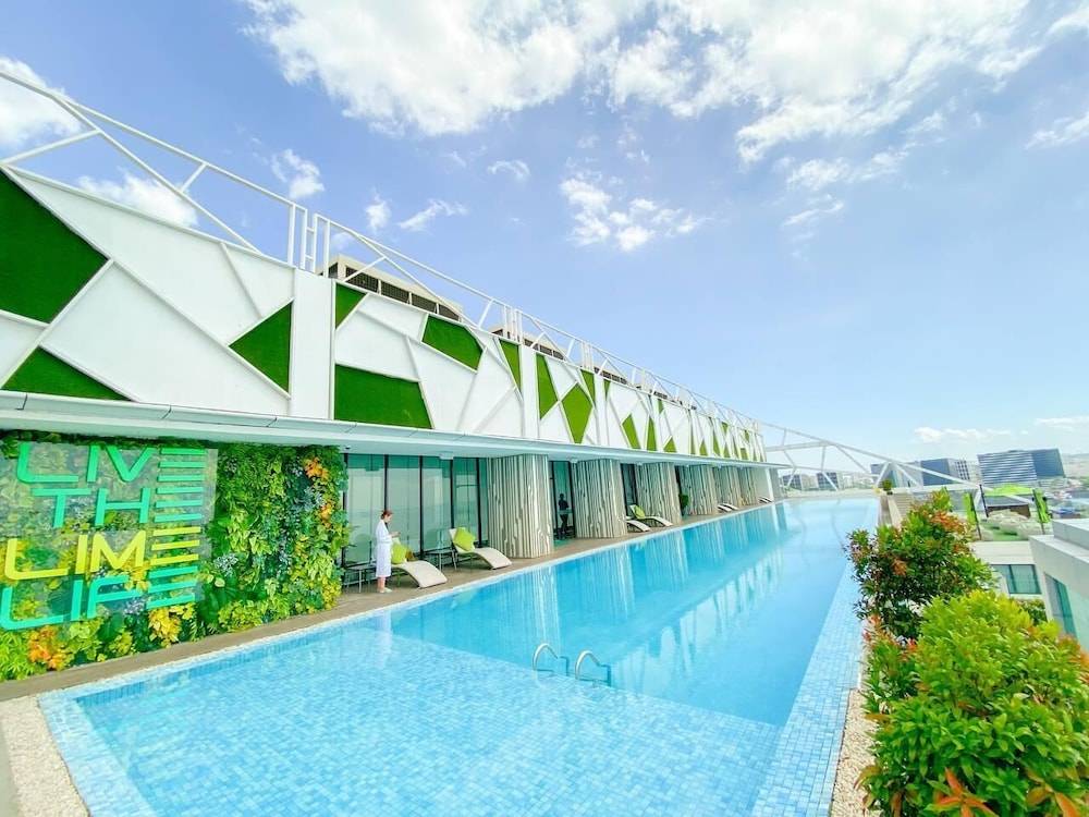 Lime Resort Manila 1