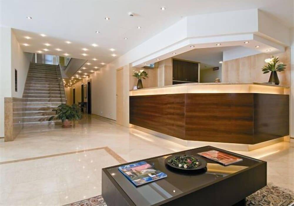 Suites & Residence Hotel 1