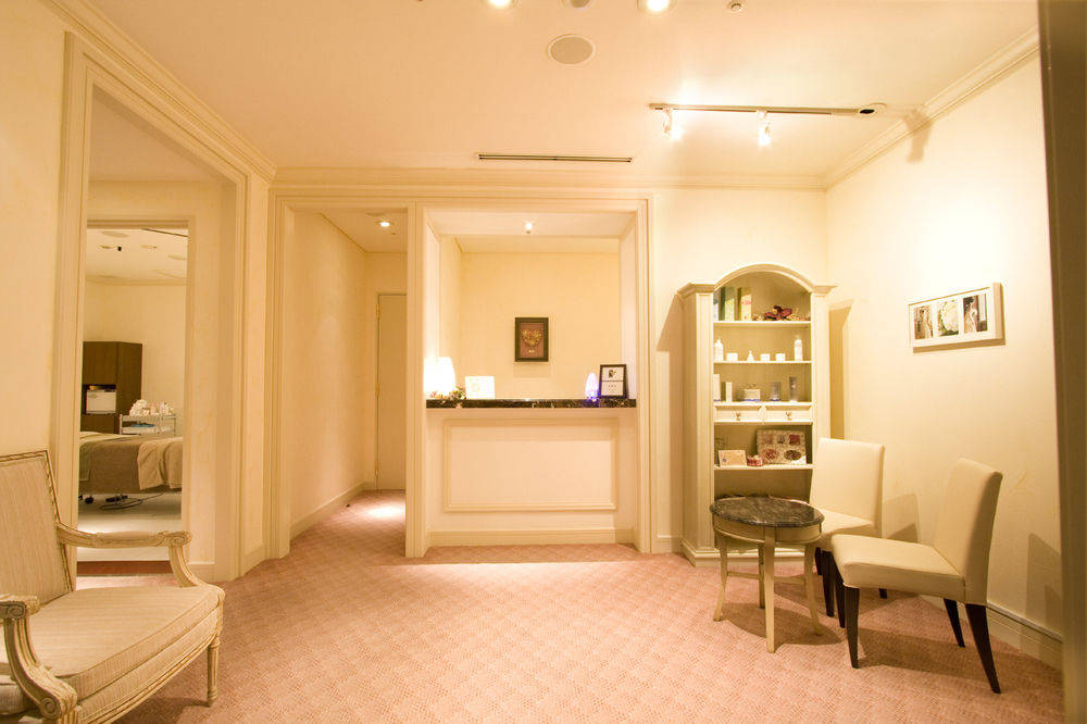 Yokohama Royal Park Hotel 1
