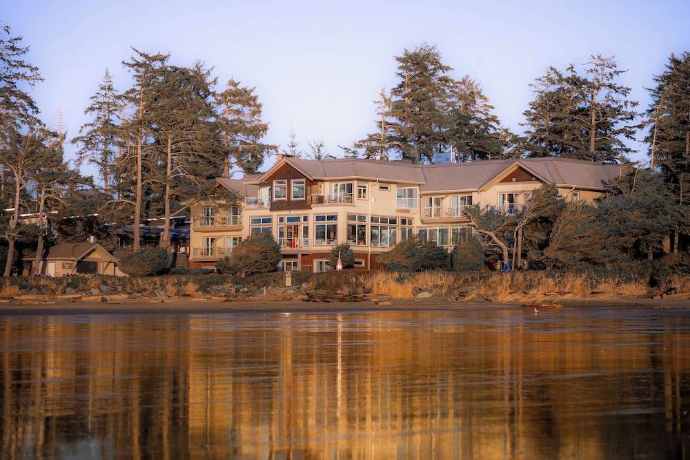Long Beach Lodge Resort 1
