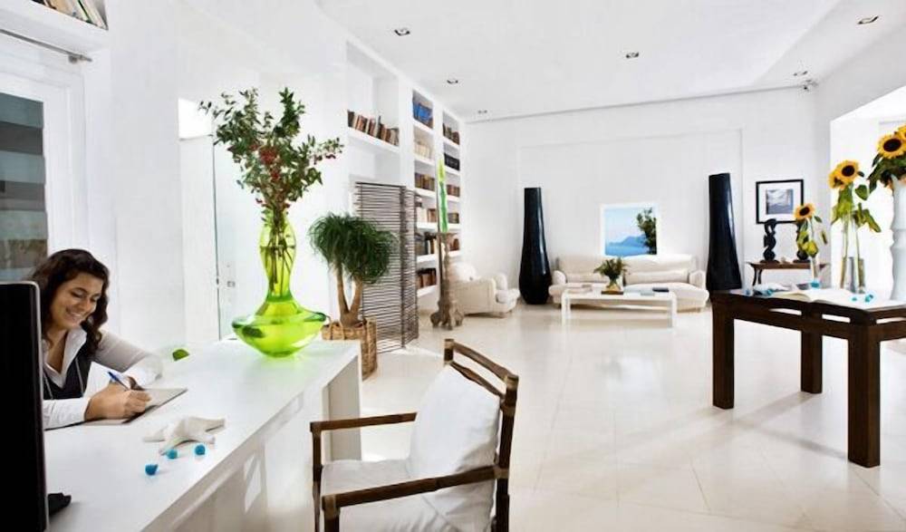 Relais Blu 2