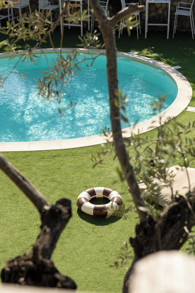 MelRose Relais 1