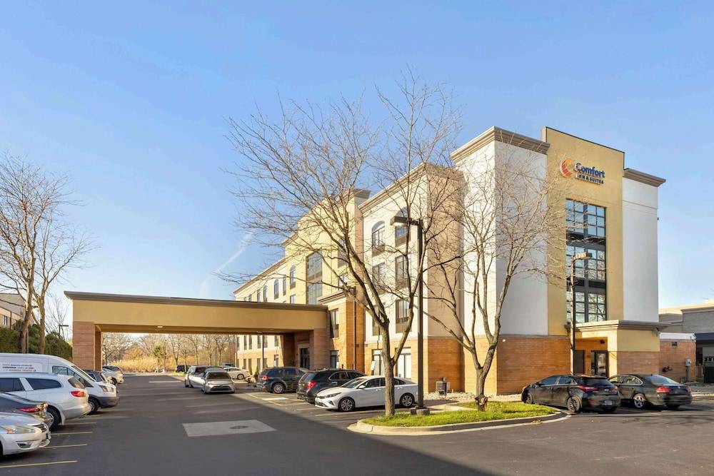 Comfort Inn & Suites Arlington Heights - Schaumburg 1
