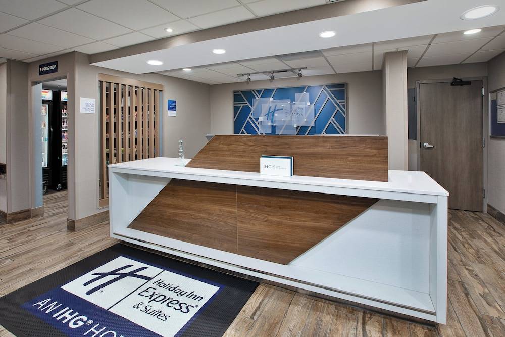 Holiday Inn Express & Suites Eden Prairie - Minneapolis by IHG 2