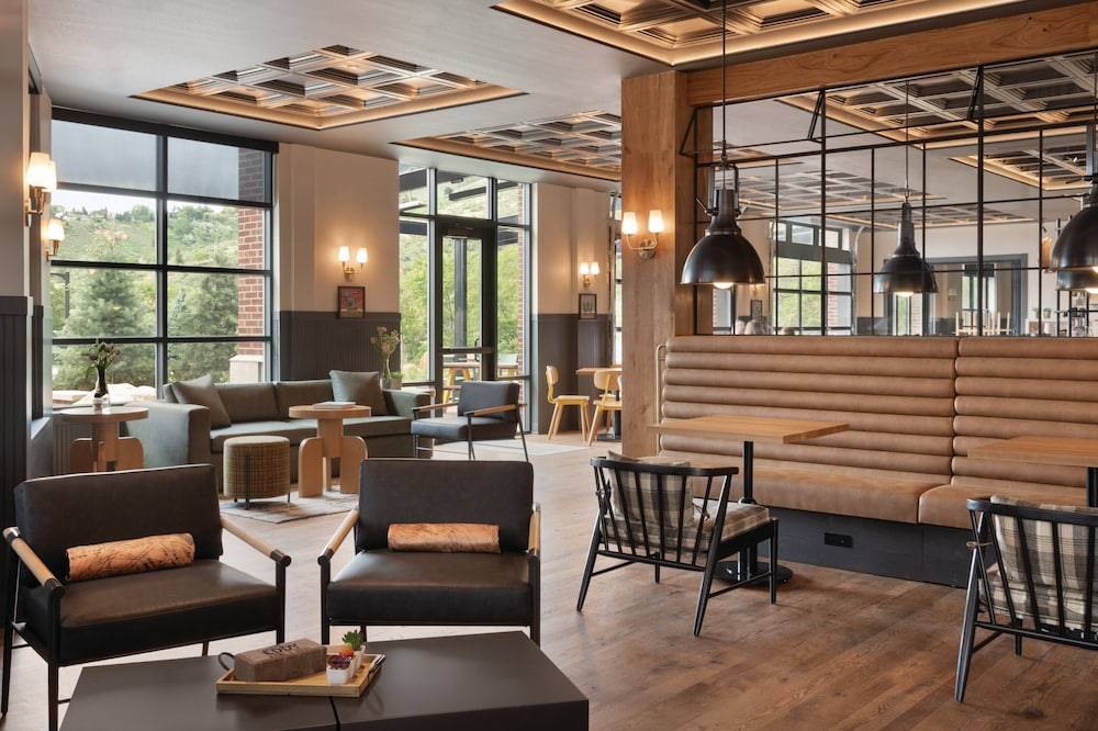 The Eddy Taproom & Hotel 2