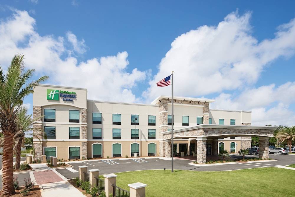 Holiday Inn Express & Suites Gulf Breeze - Pensacola Area by IHG 1
