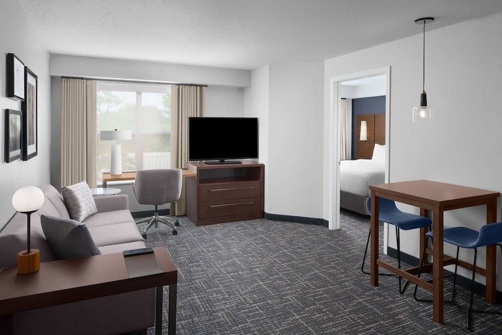 Residence Inn by Marriott Holland 1