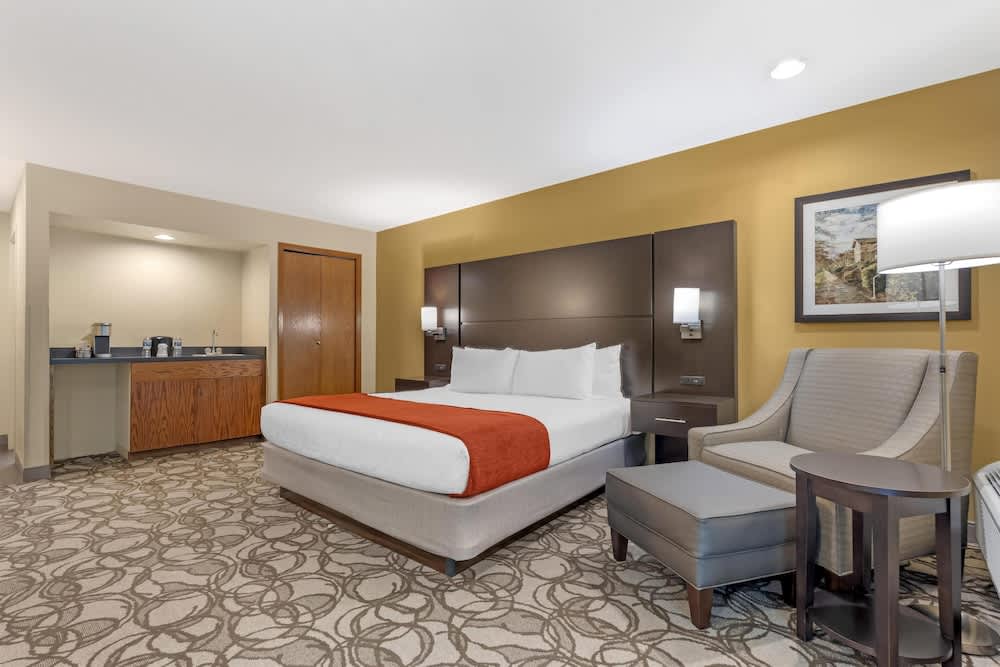 Best Western Plus Plaza by the Green 1