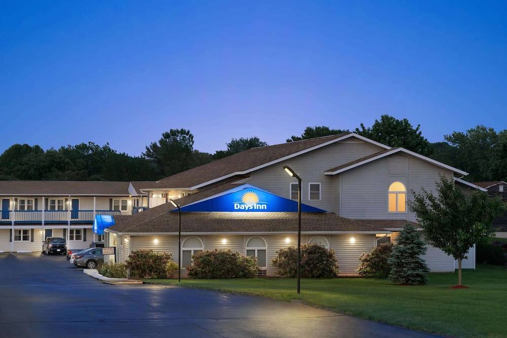 Days Inn by Wyndham Middletown/Newport Area 1