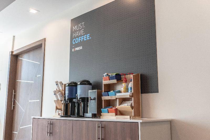 Holiday Inn Express & Suites BIRMINGHAM - HOMEWOOD by IHG 1