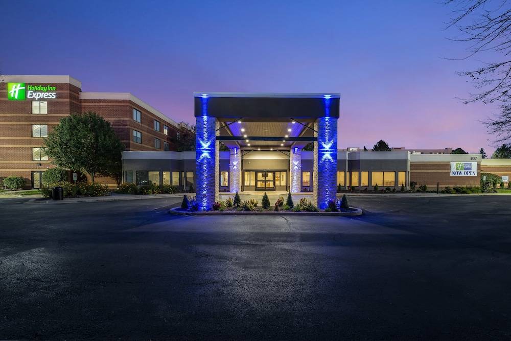 Holiday Inn Express NAPERVILLE by IHG 1