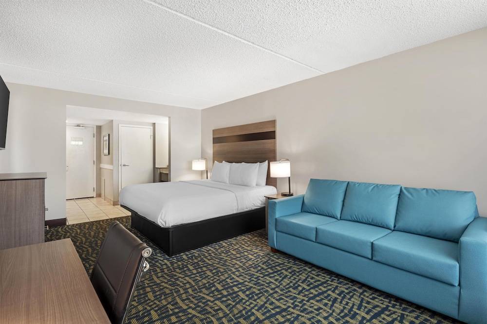 Best Western Plus Chesapeake Bay-Norfolk 1