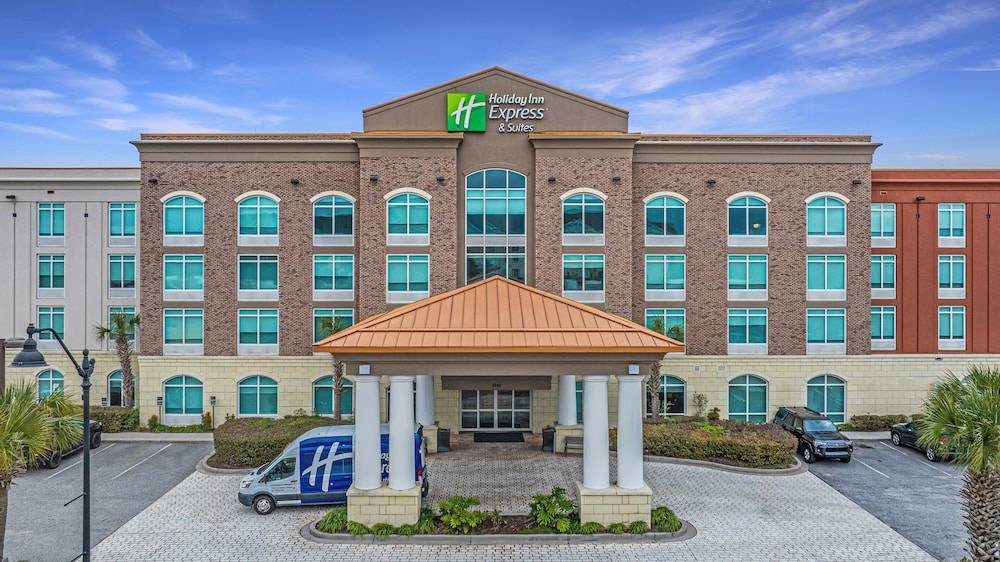 Holiday Inn Express & Suites CHARLESTON ARPT-CONV CTR AREA by IHG 1