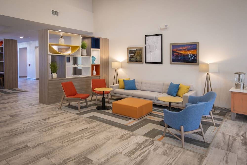 Holiday Inn PENSACOLA - UNIVERSITY AREA by IHG 2