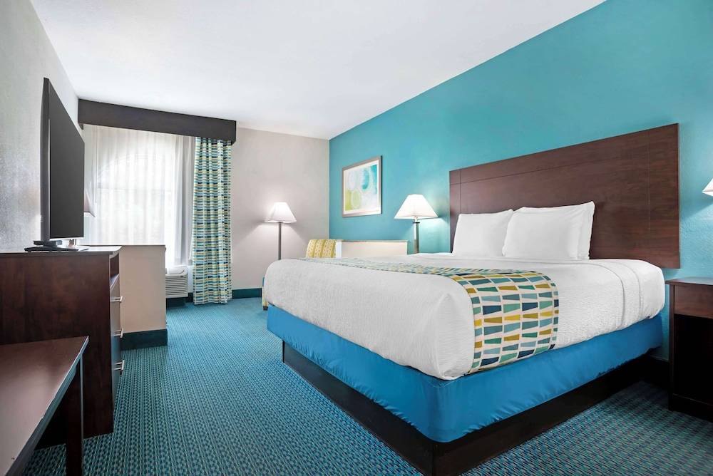 Best Western Plus Blue Angel Inn 1