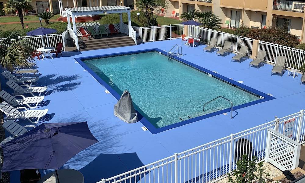 Quality Inn & Suites Pensacola Bayview 1