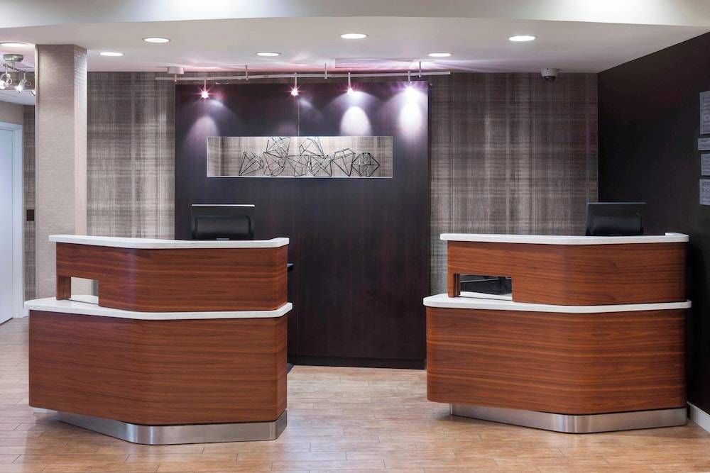 Courtyard by Marriott Pensacola 2