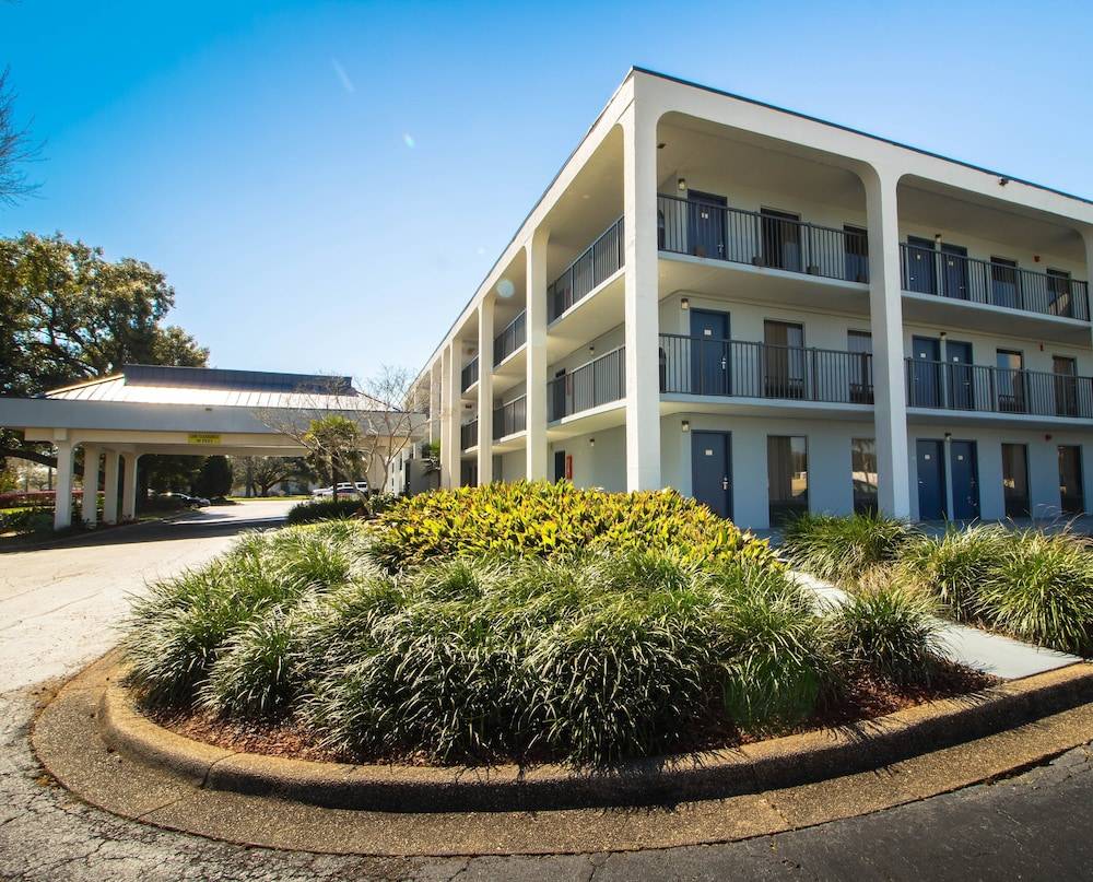 Sweet Dream Inn - University Park 1