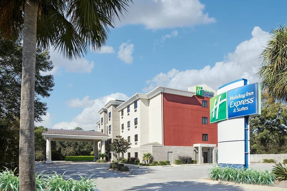 Holiday Inn Express & Suites PENSACOLA WEST-NAVY BASE by IHG 1