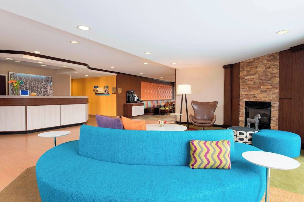Fairfield Inn and Suites by Marriott Chicago St. Charles 1