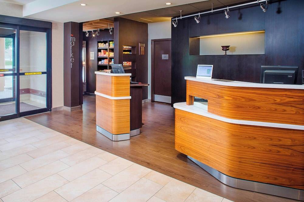 Courtyard by Marriott Richmond Airport 2