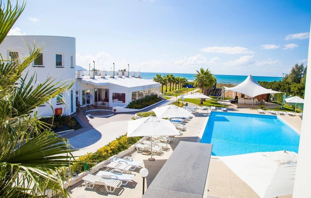 Medea Beach Resort - Cultural Stay near Amalfi Coast & Paestum 1