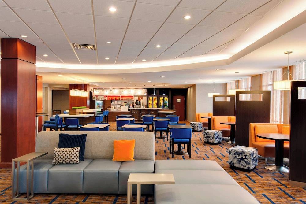 Courtyard by Marriott Chicago Schaumburg/Woodfield Mall 2